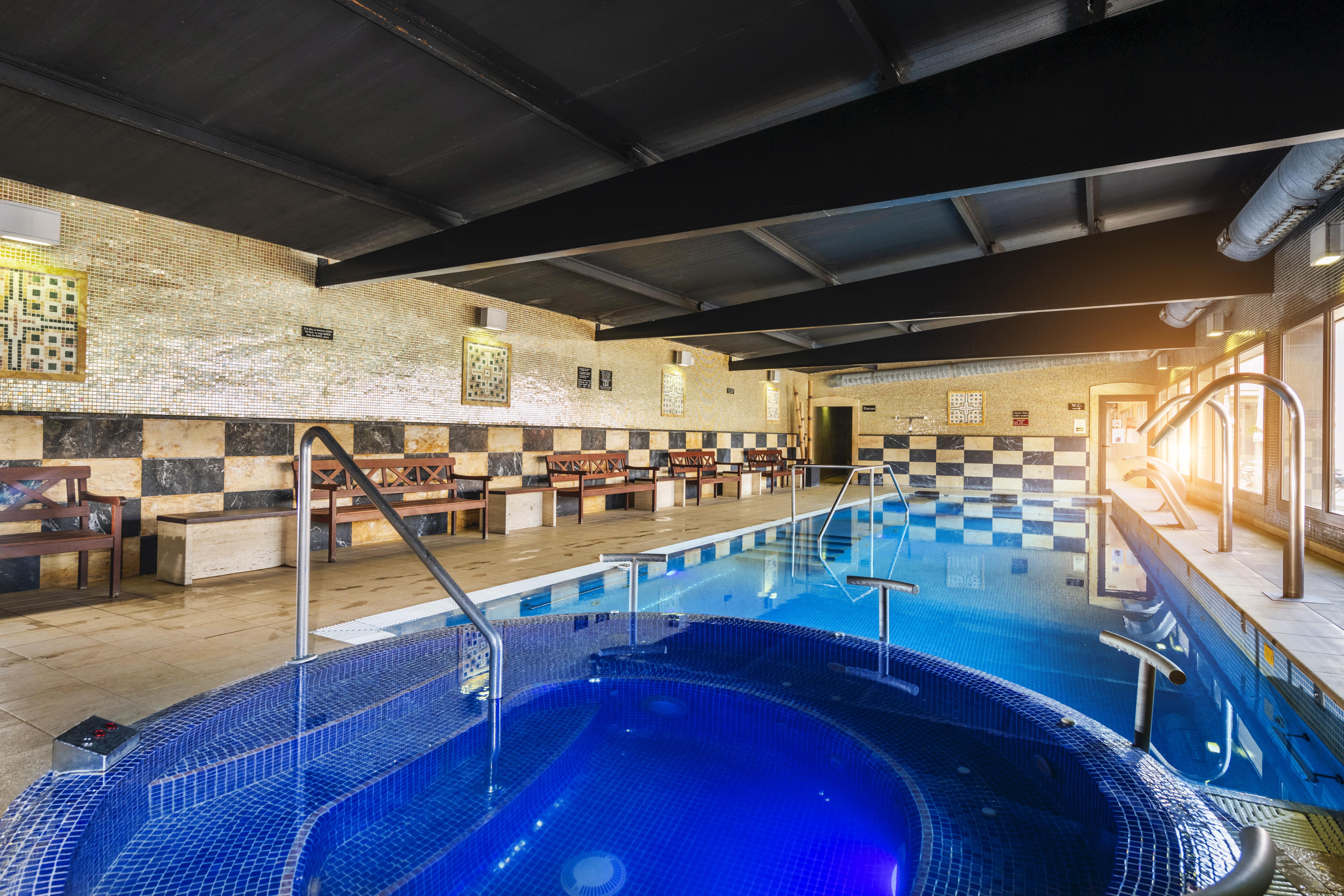 Salles Aeroport De Girona Hotel