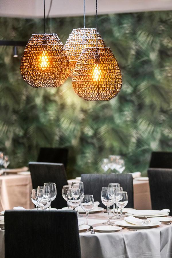 Salles Aeroport De Girona Hotel 4*