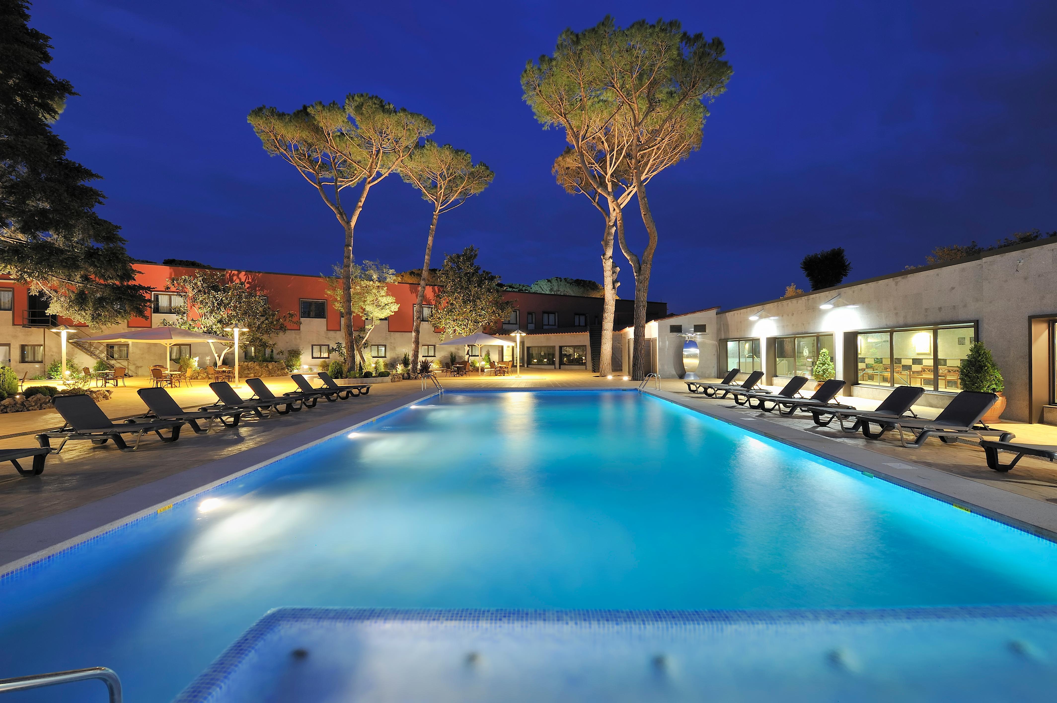 Salles Aeroport De Girona Hotel 4*