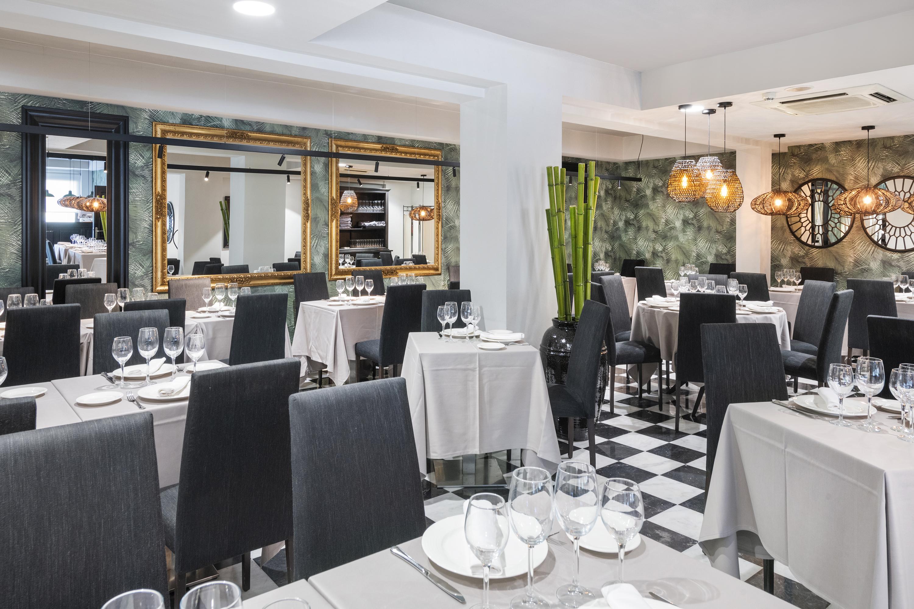 Hotel Salles Aeroport De Girona