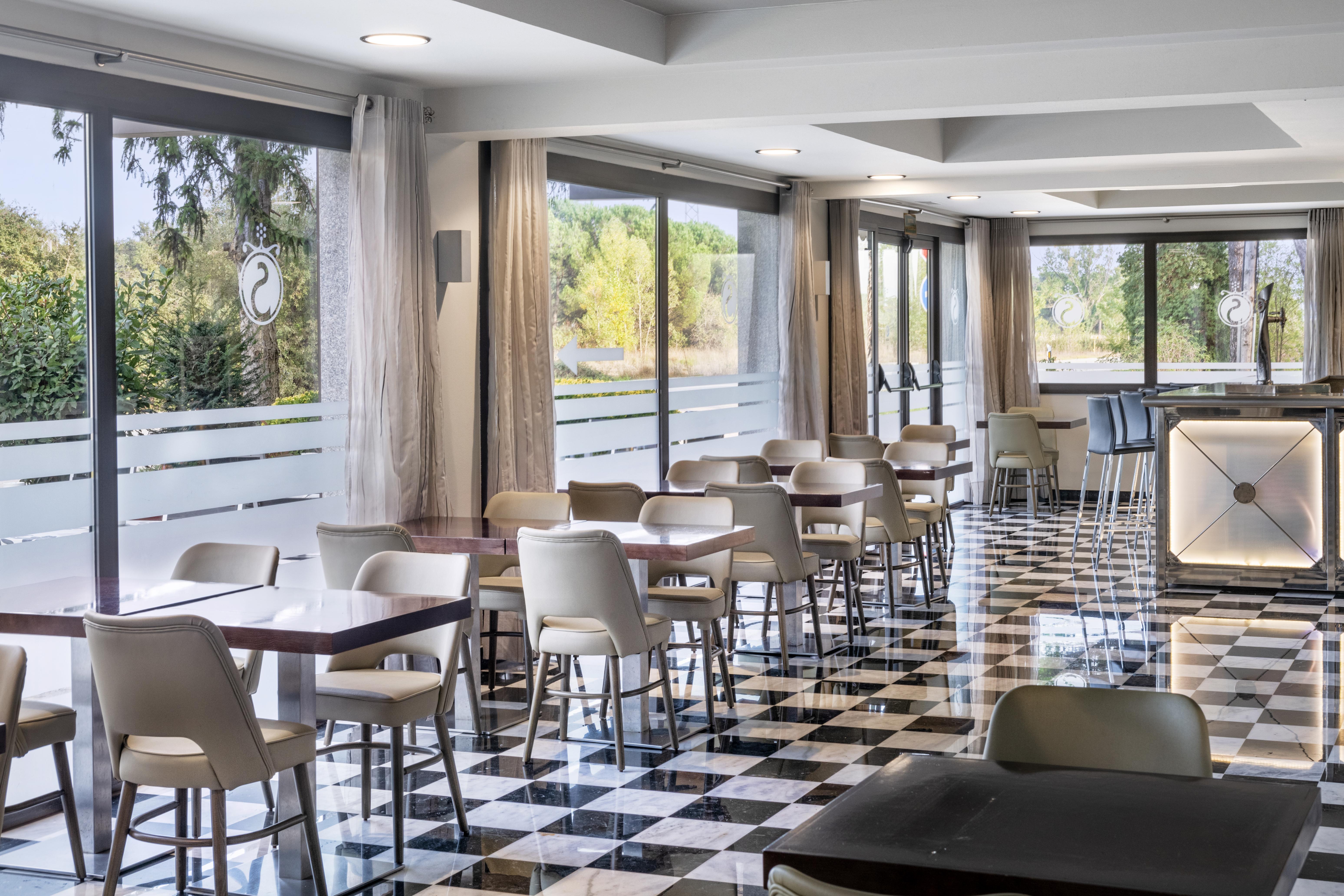 Hotel Salles Aeroport De Girona