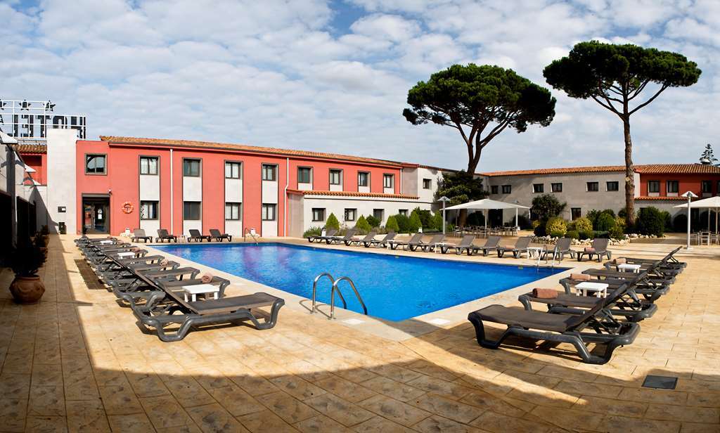 Salles Aeroport De Girona Hotel 4*