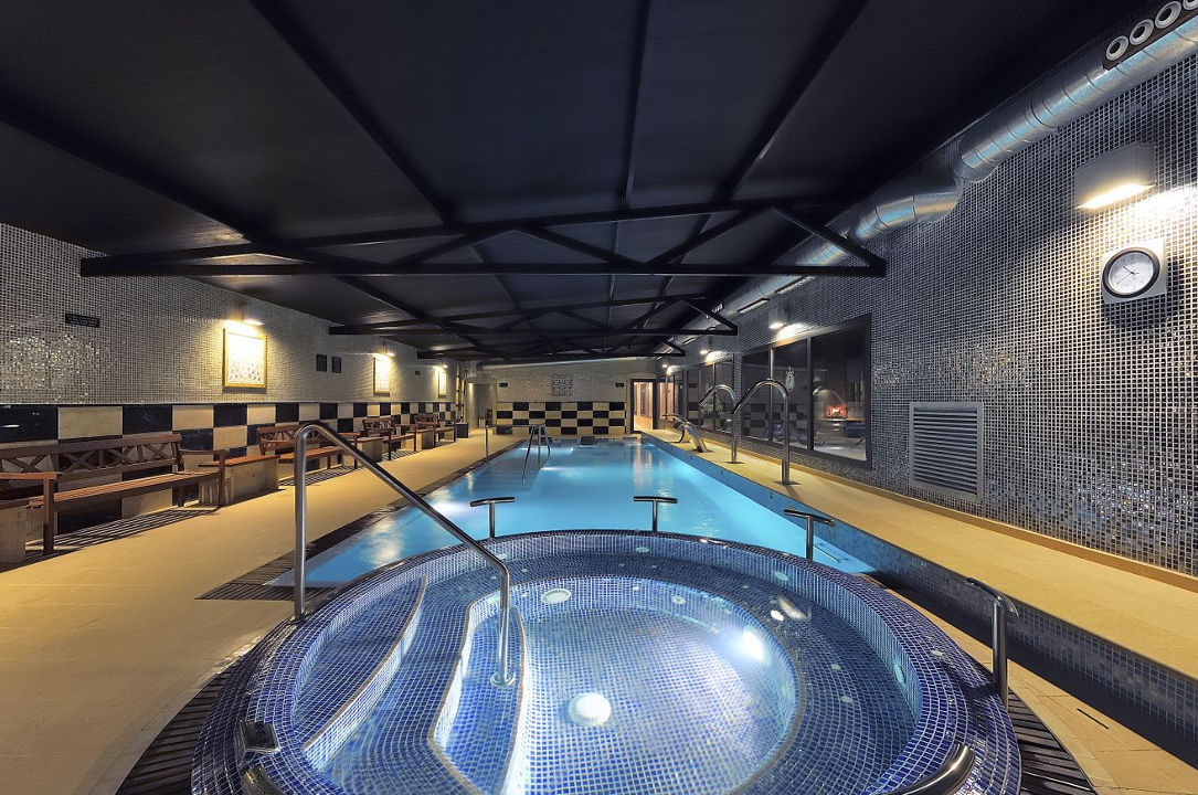 Salles Aeroport De Girona Hotel