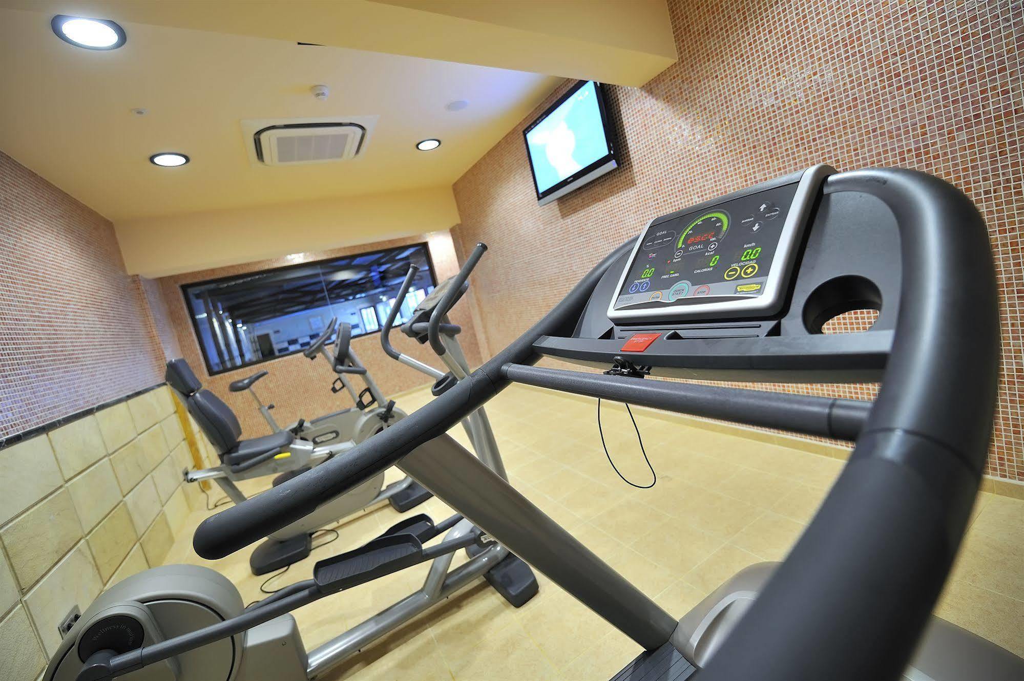 Salles Aeroport De Girona Hotel 4*