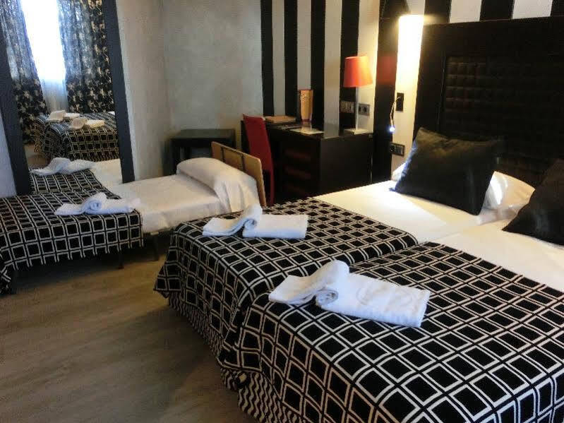 Hotel Salles Aeroport De Girona