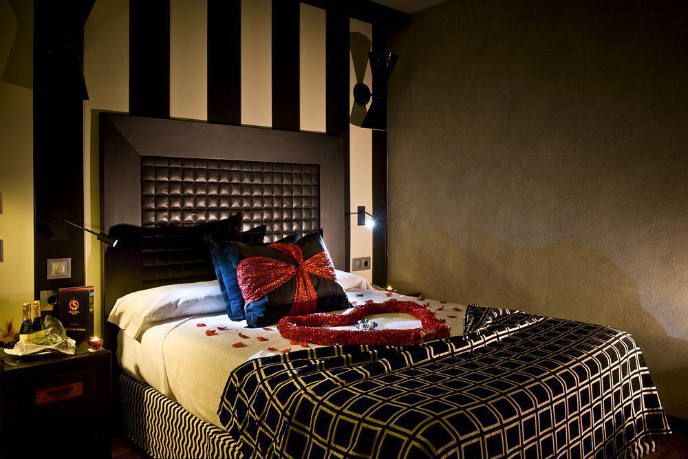 Salles Aeroport De Girona Hotel 4*